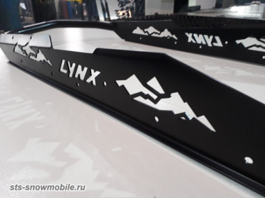 Задний бампер на снегоход Boondocker LYNX DS850 (длина гусеницы-3900) артикул STSЗБс015